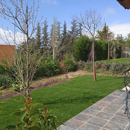 Casita Independiente Con Jardin Cercedilla Exteriör bild